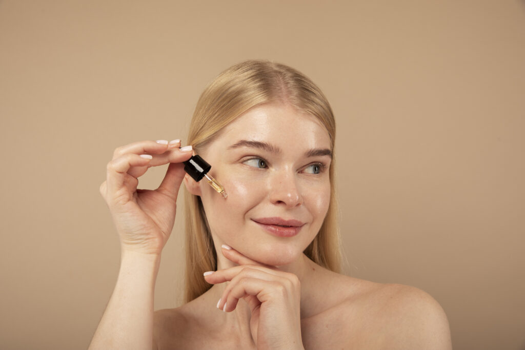 Benefits of Vitamin C for Skin: Vitamin C Serum Benefits & How to Use It
